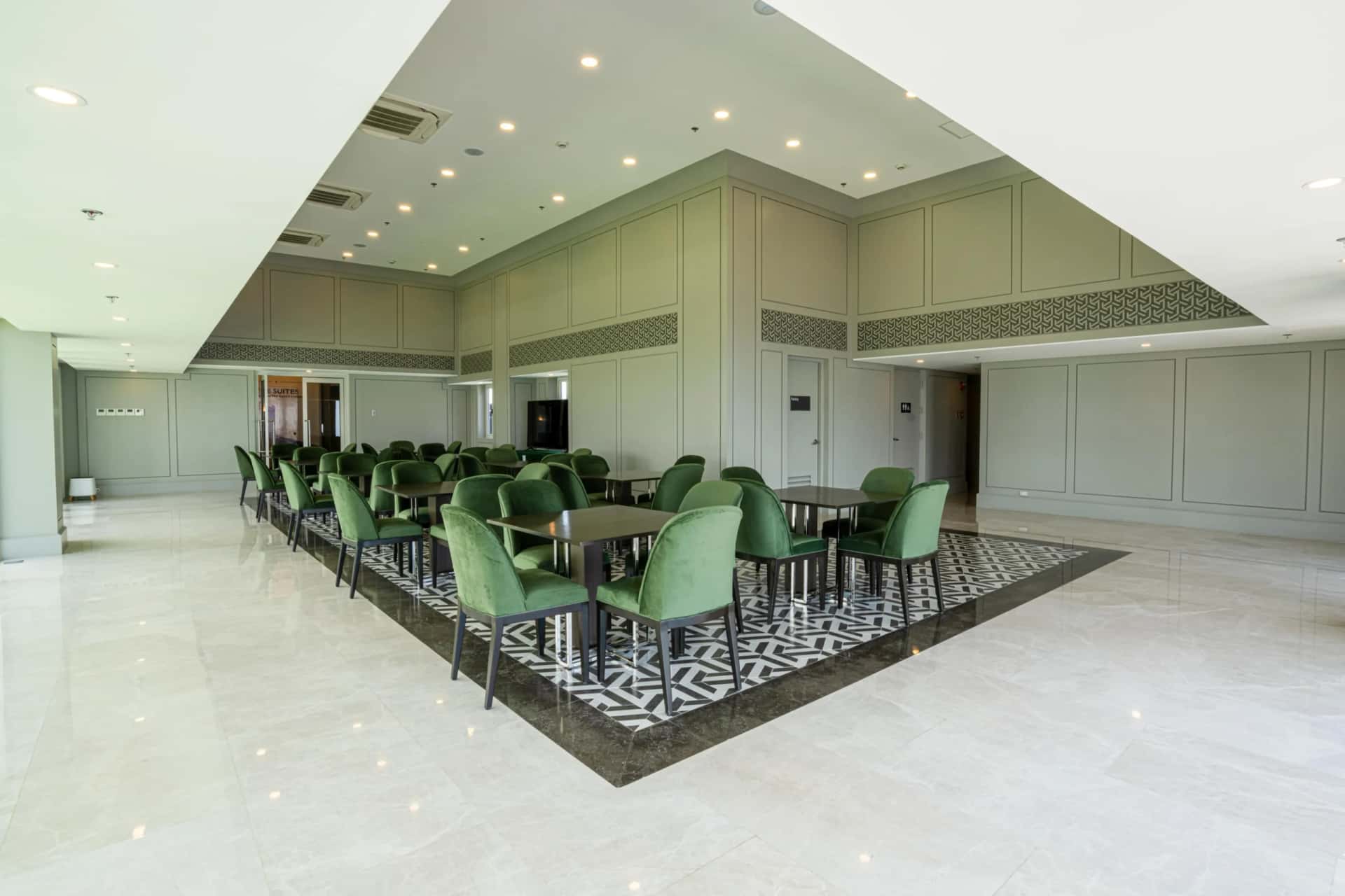 The Suites Torre Lorenzo Malate gallery image 9