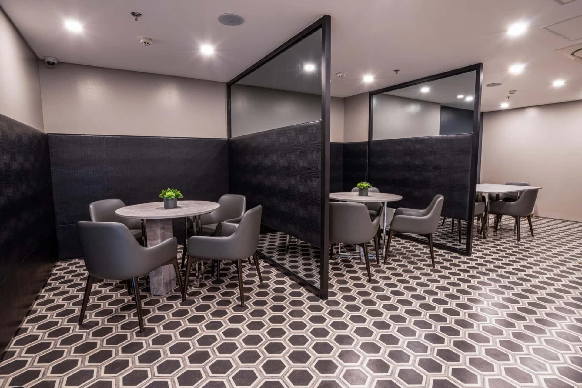 The Suites Torre Lorenzo Malate gallery image 2
