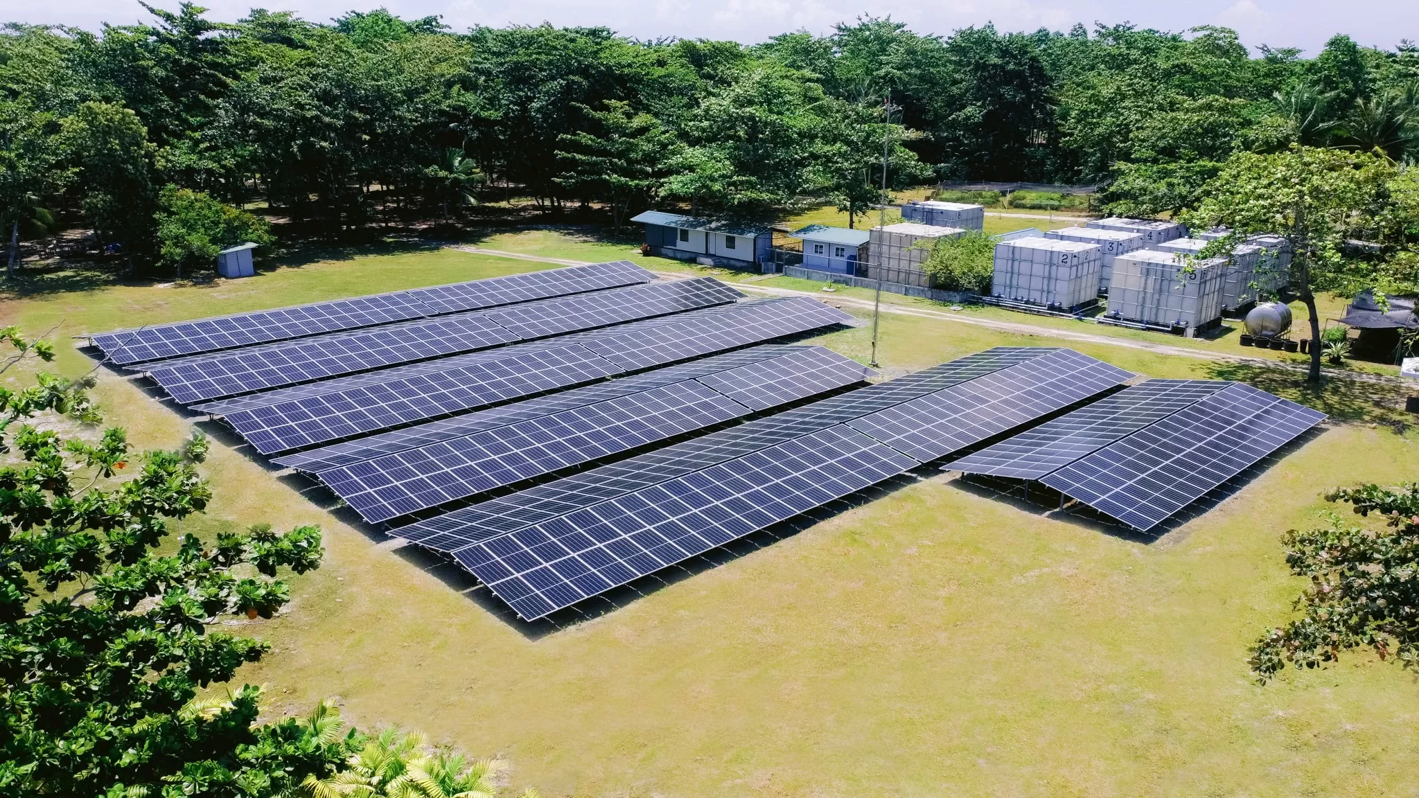 dusit thani lubi plantation resort solar farm